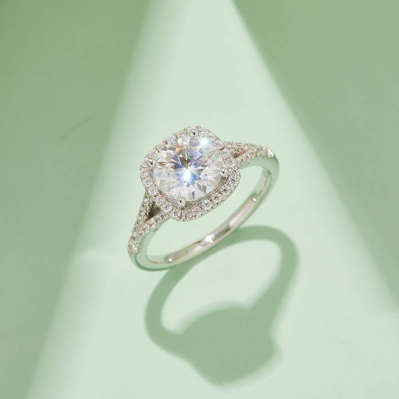 双臂方包S925银镀白金MoissaniteWomen's Ring2.0ctD级
